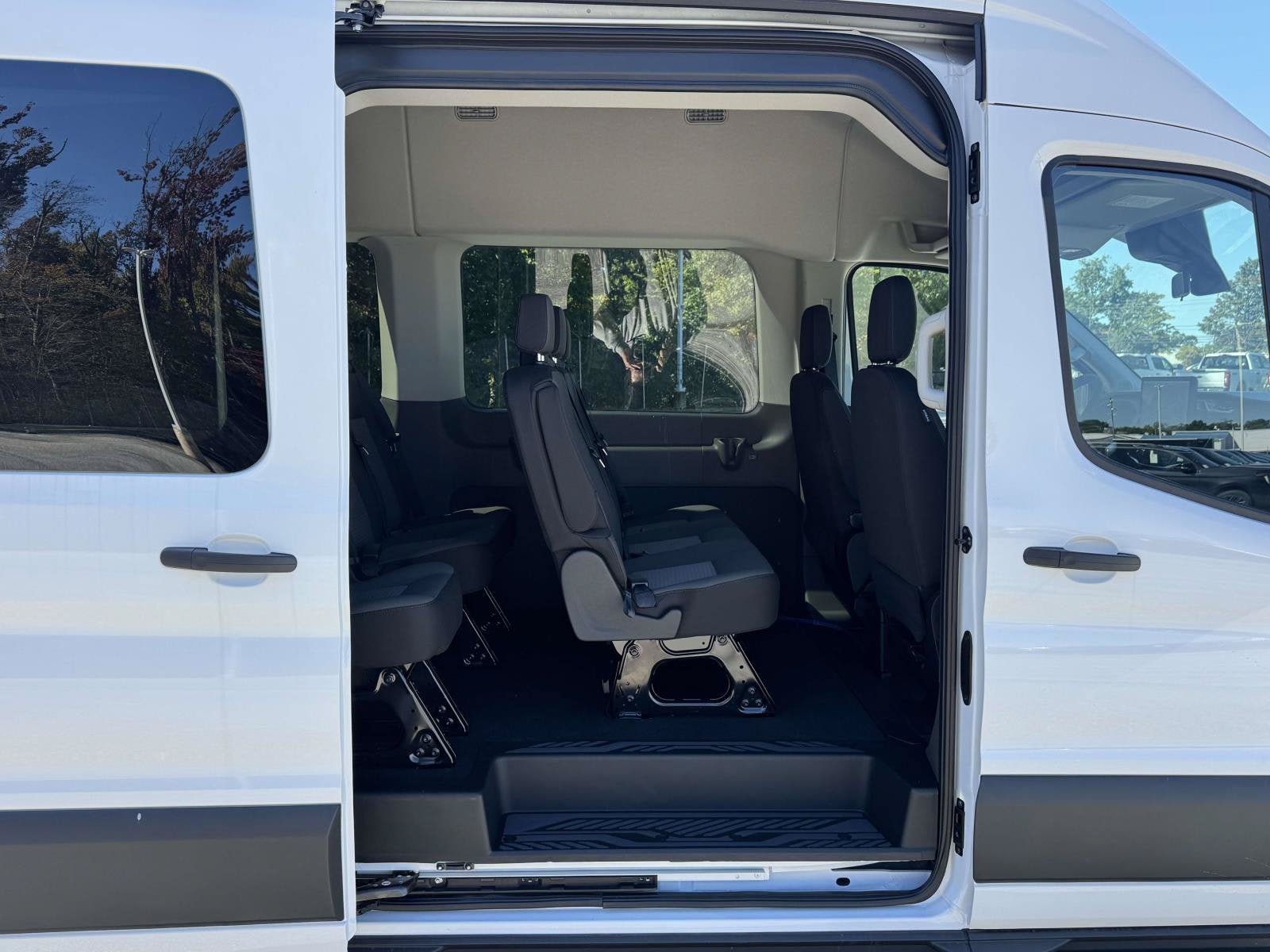 2027 Ford Transit Passenger Wagon XLT