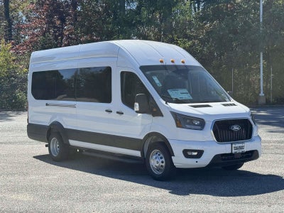 2027 Ford Transit Passenger Wagon XLT