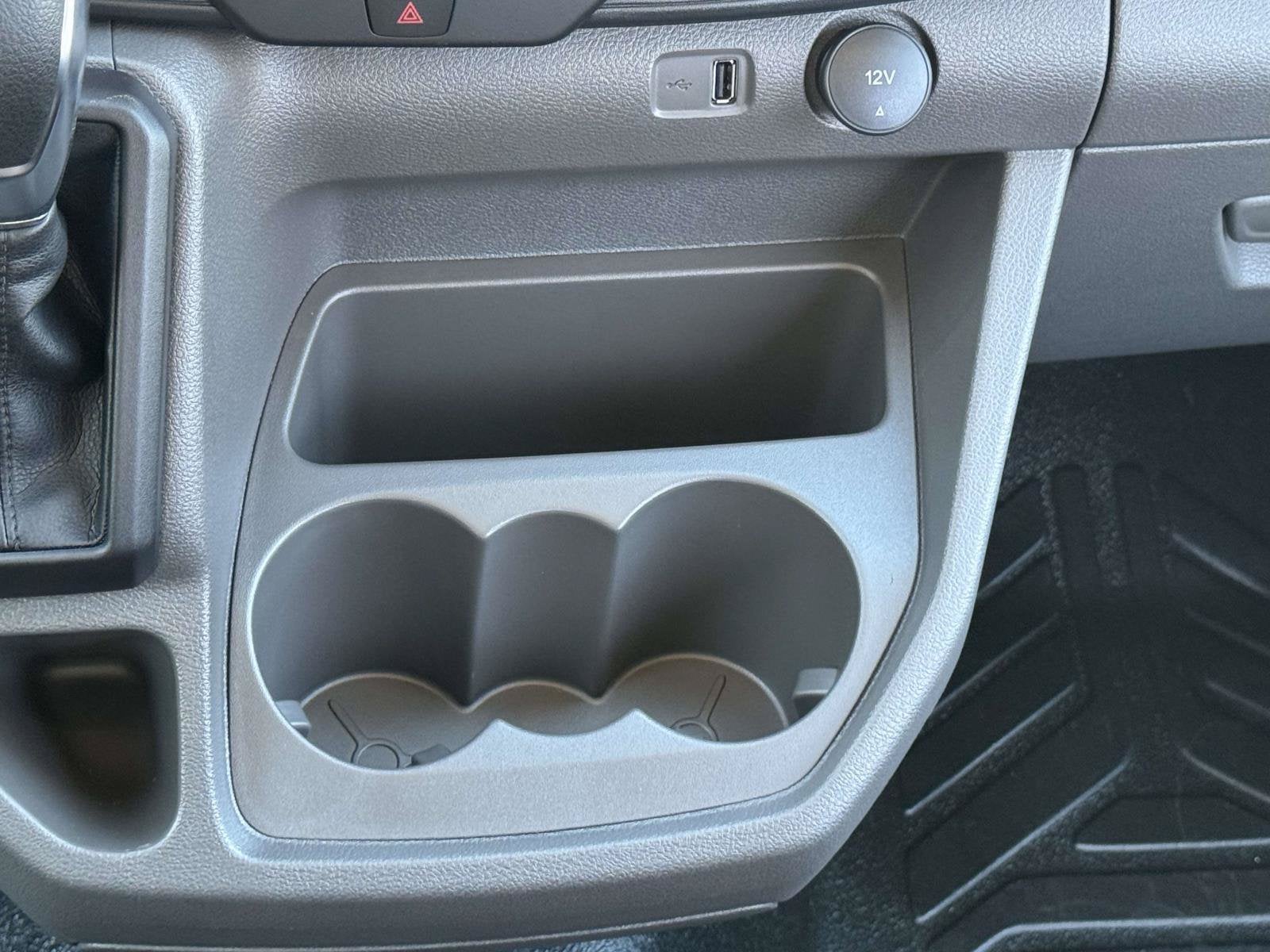 2027 Ford Transit Passenger Wagon XLT