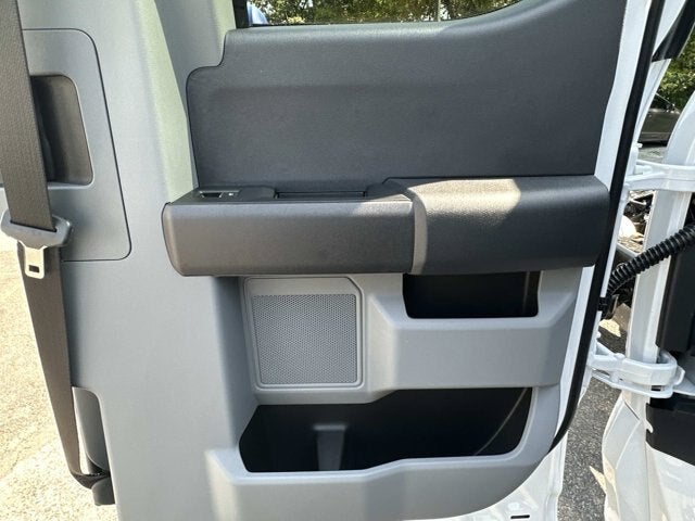 2027 Ford Super Duty F-350 SRW XL