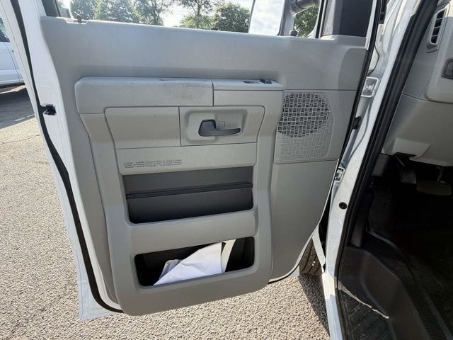 2026 Ford E-Series Cutaway E-350 SRW 138" WB