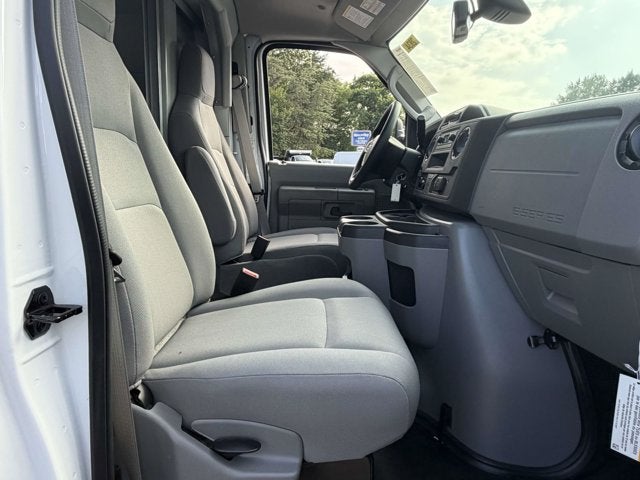 2026 Ford E-Series Cutaway E-350 SRW 138" WB