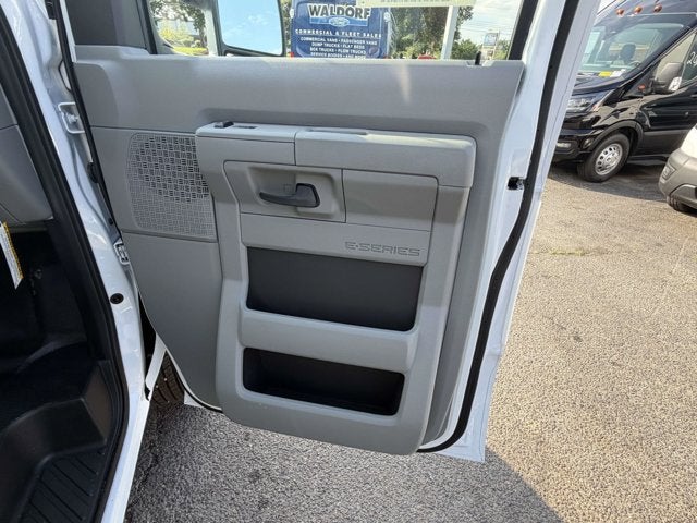 2026 Ford E-Series Cutaway E-350 SRW 138" WB