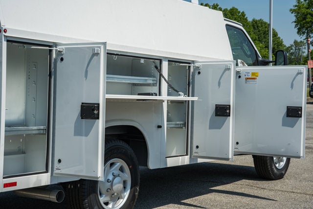2026 Ford E-Series Cutaway E-350 SRW