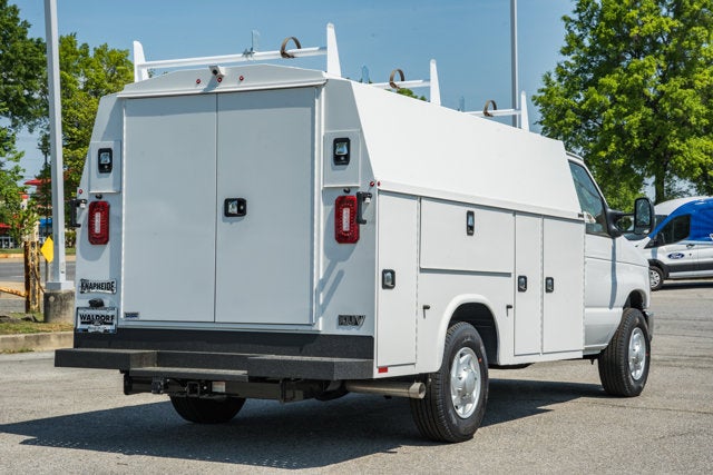 2026 Ford E-Series Cutaway E-350 SRW