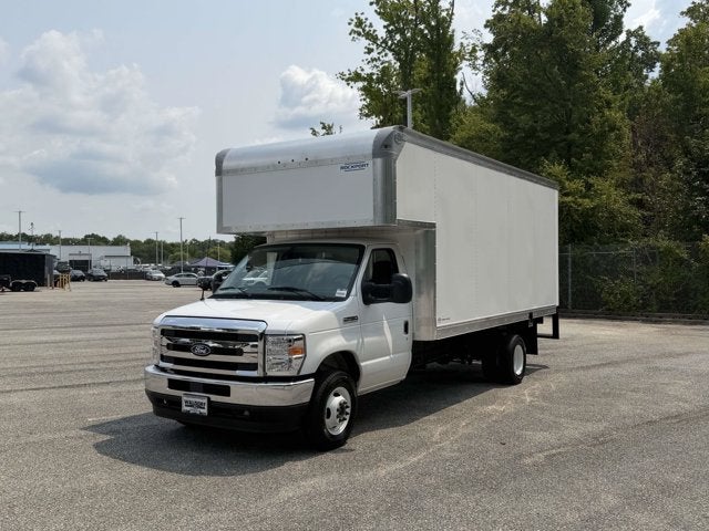 2027 Ford E-Series Cutaway E-450 DRW 158" WB