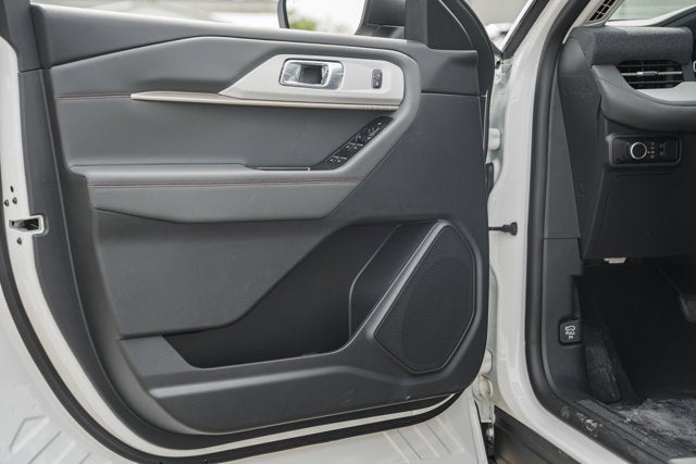 2026 Ford Explorer Active w/100A Pkg