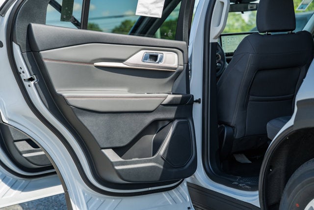 2026 Ford Explorer Active w/100A Pkg