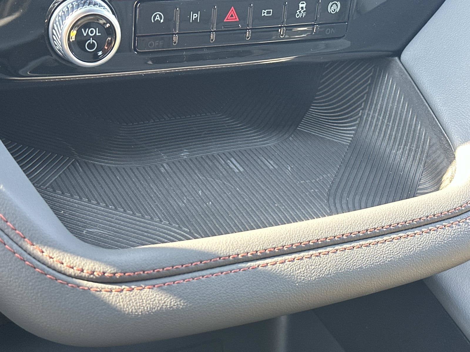 2027 Ford Explorer Active w/200A Pkg