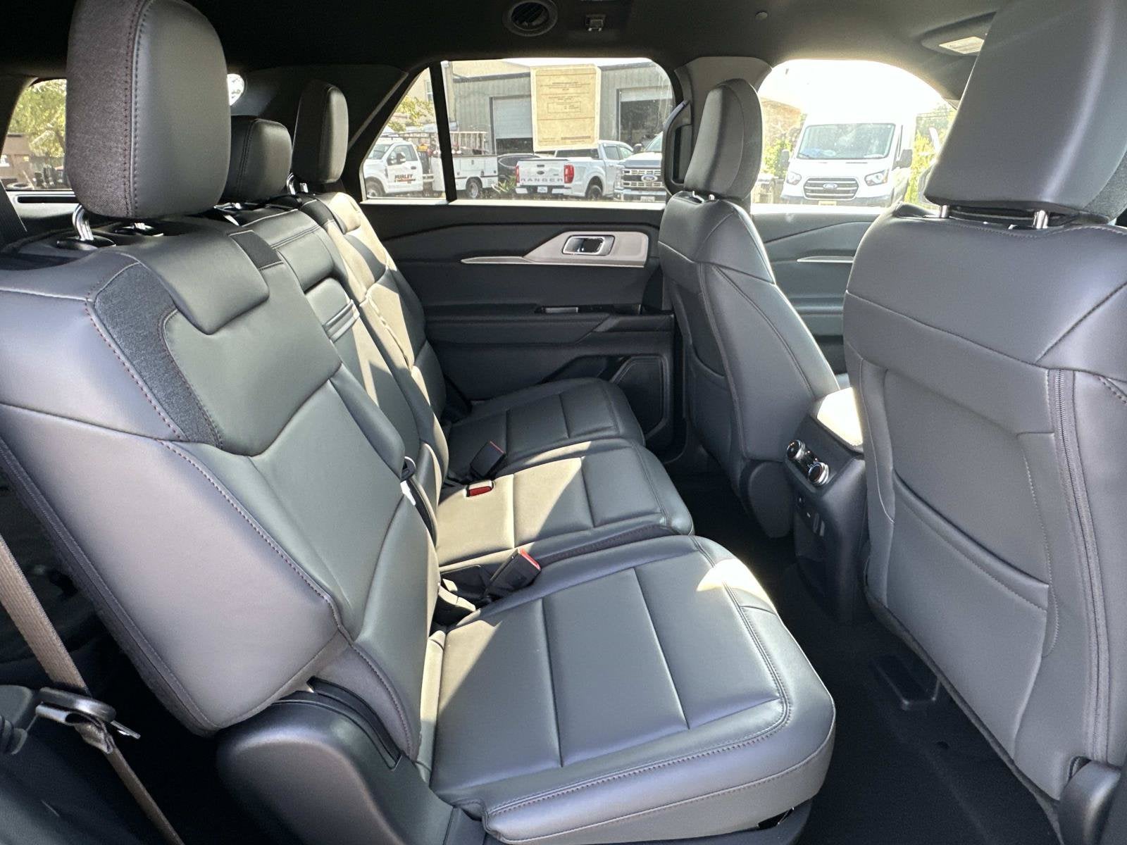 2027 Ford Explorer Active w/200A Pkg