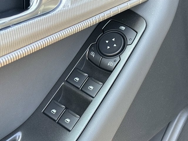 2027 Ford Explorer Active w/200A Pkg