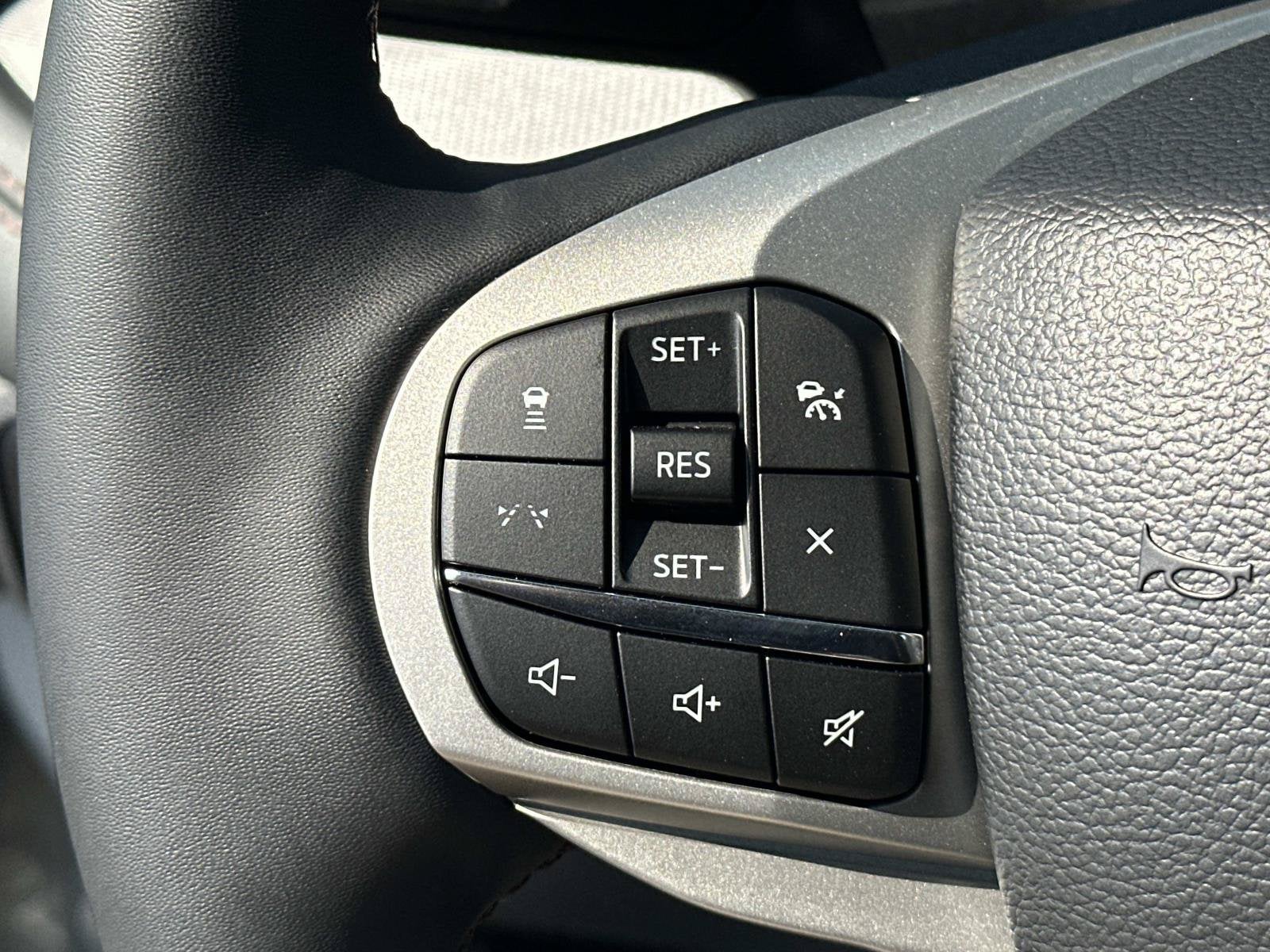 2027 Ford Explorer Active w/200A Pkg