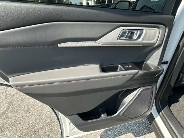 2027 Ford Explorer Active w/200A Pkg