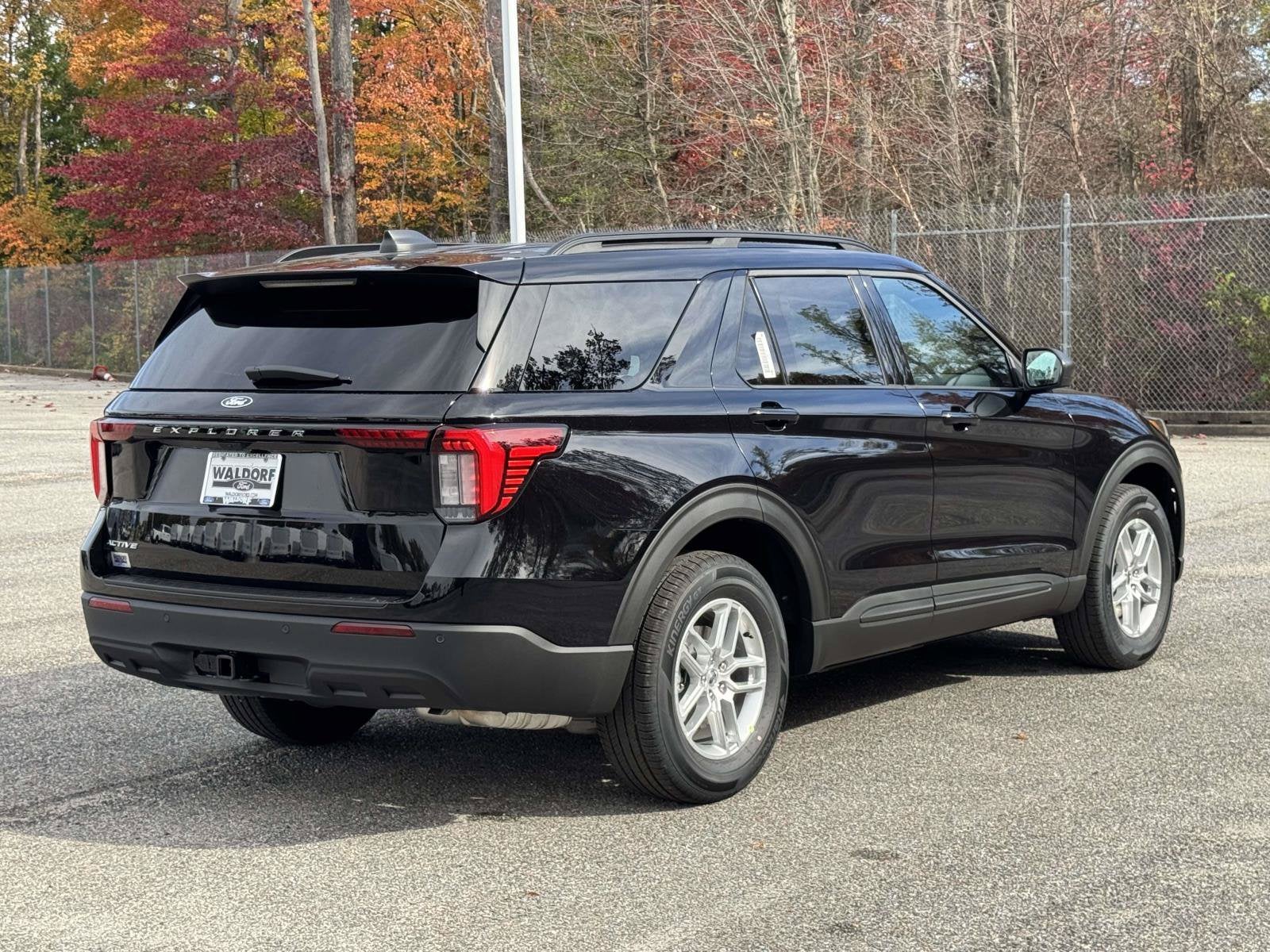 2027 Ford Explorer Active w/200A Pkg