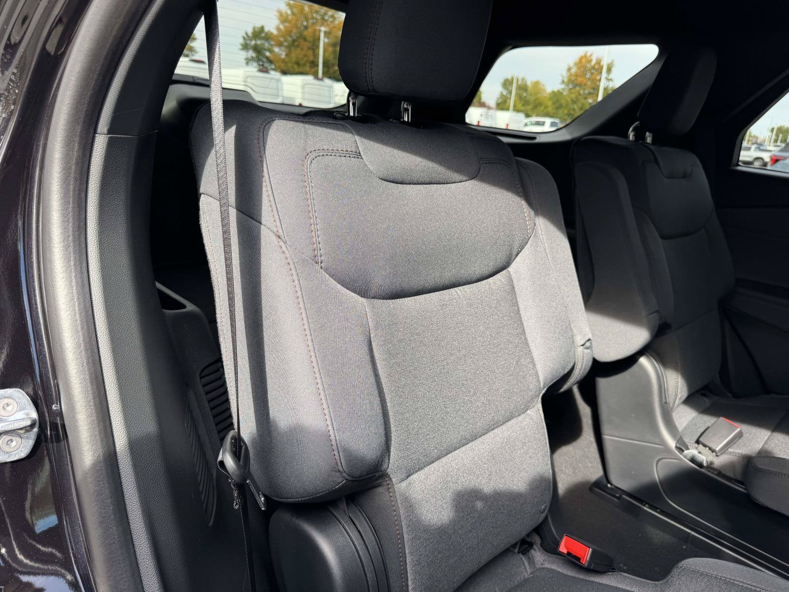 2027 Ford Explorer Active w/200A Pkg