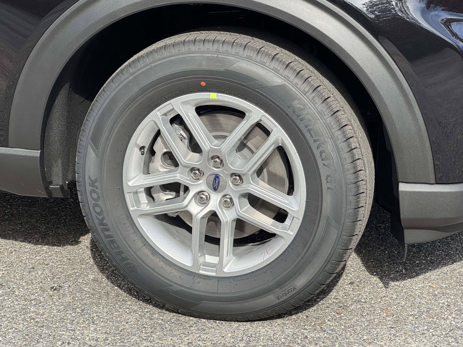 2027 Ford Explorer Active w/200A Pkg