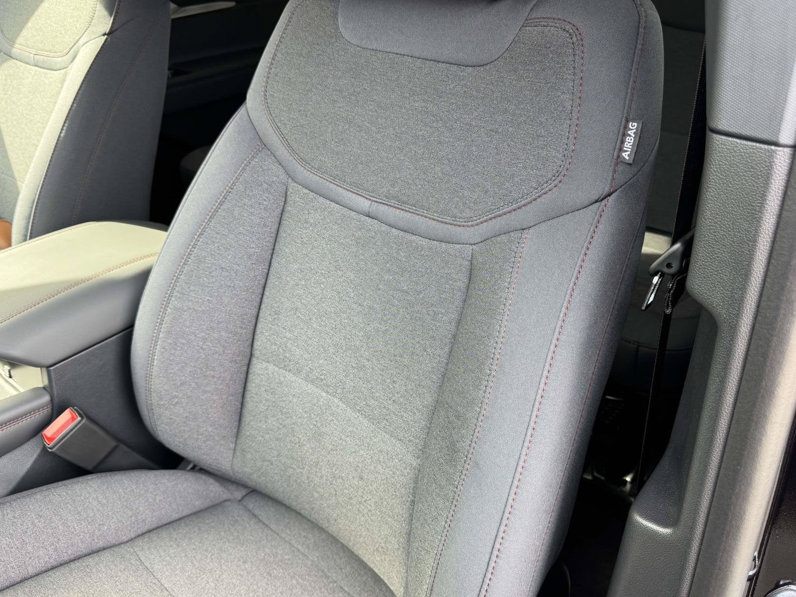 2027 Ford Explorer Active w/200A Pkg