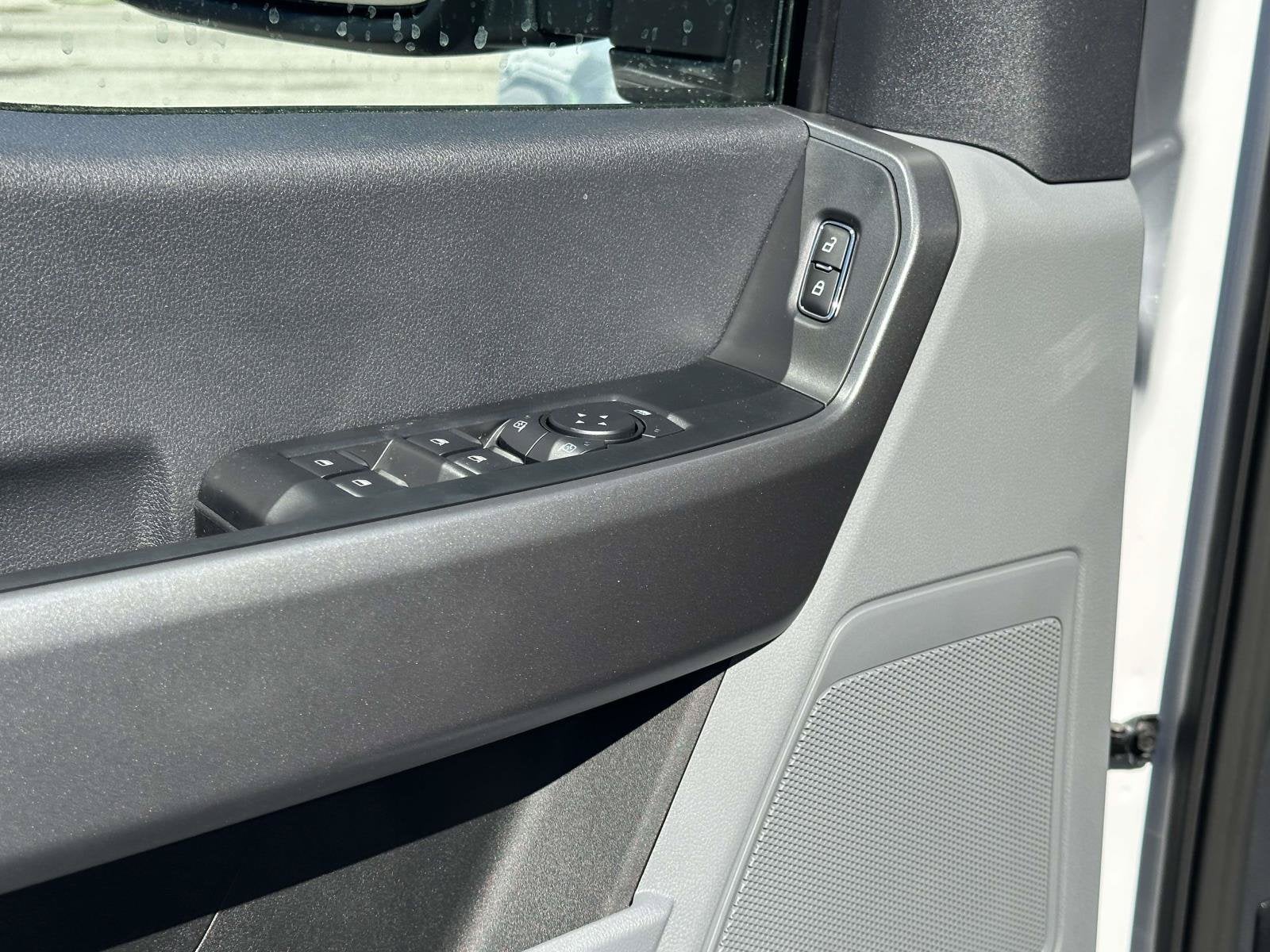 2027 Ford Super Duty F-250 SRW XLT