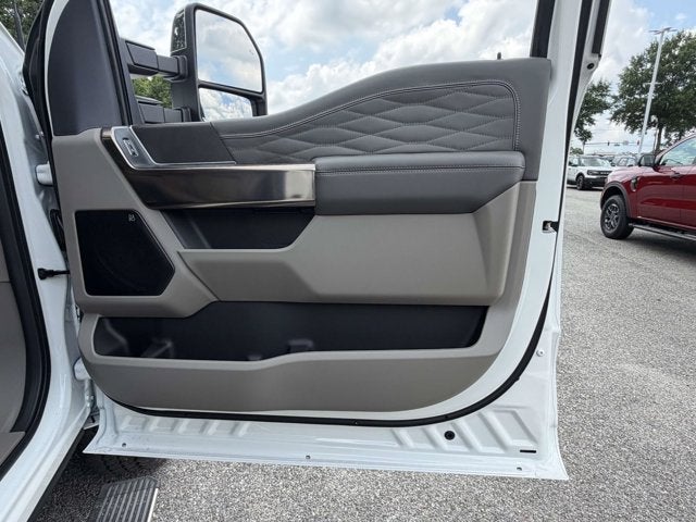 2026 Ford Super Duty F-350 SRW Platinum