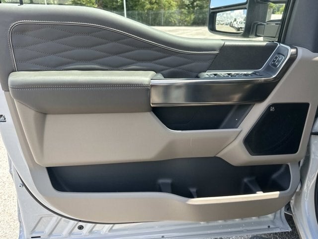 2026 Ford Super Duty F-350 SRW Platinum