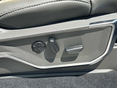 2026 Ford Super Duty F-350 SRW Platinum