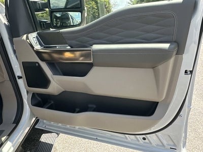 2026 Ford Super Duty F-350 SRW Platinum