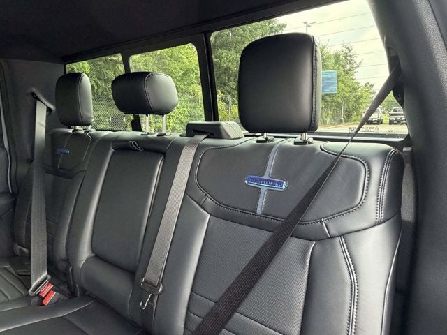 2026 Ford Super Duty F-350 SRW Platinum