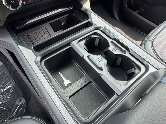 2026 Ford Super Duty F-350 SRW Platinum