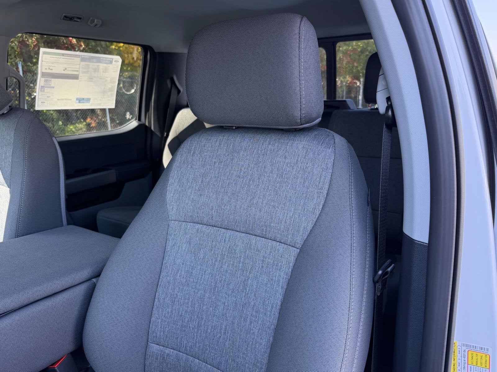 2027 Ford Super Duty F-350 SRW XL