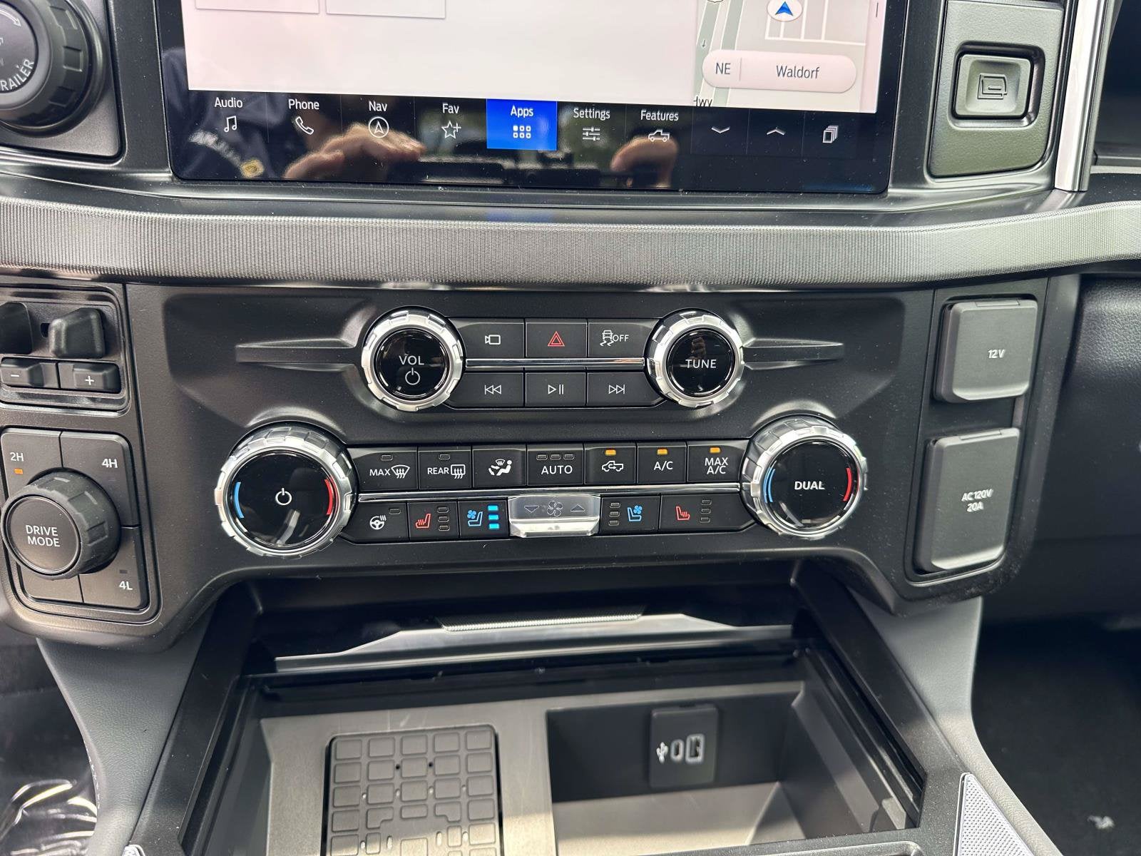 2026 Ford Super Duty F-350 DRW Platinum