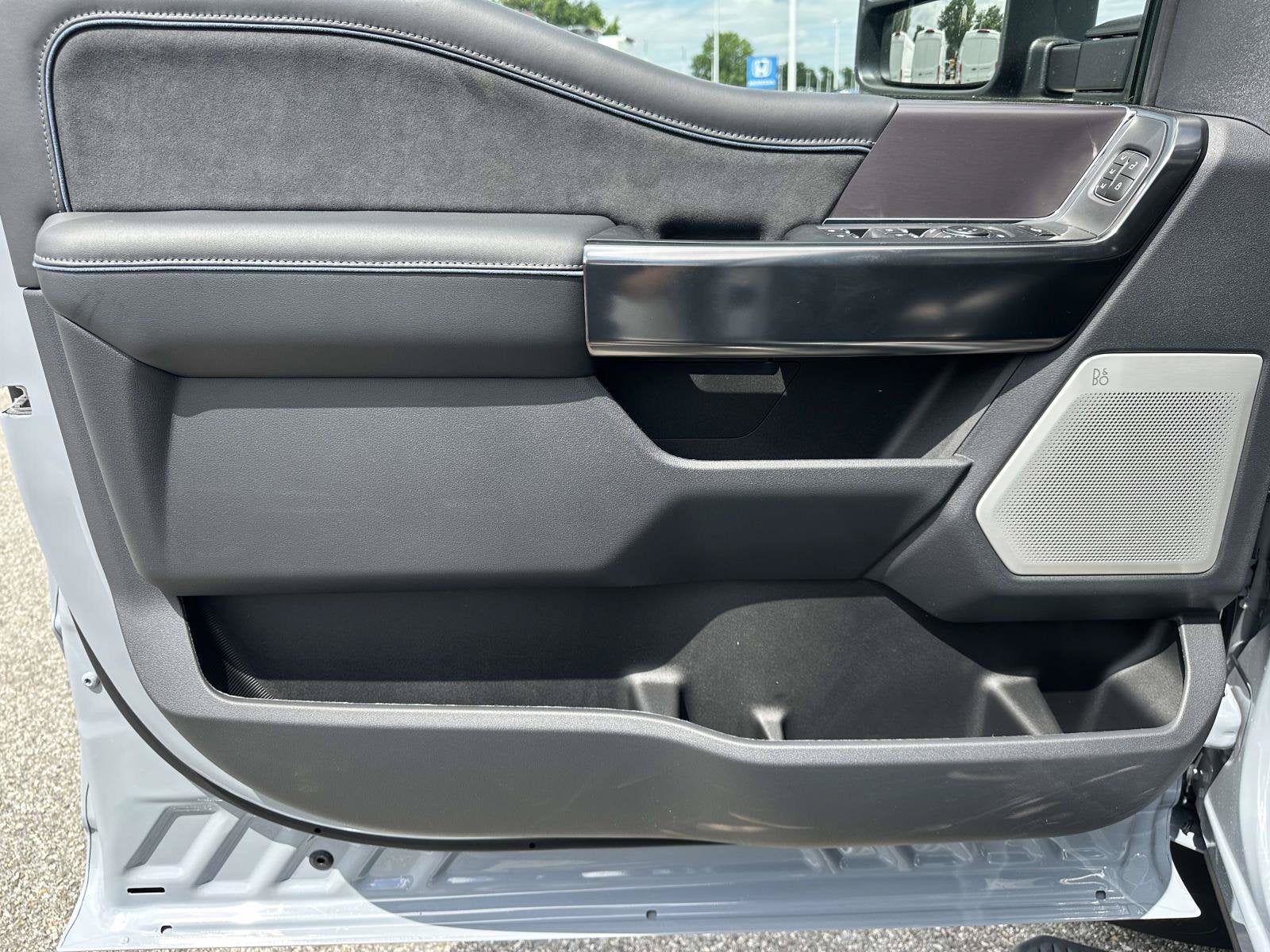 2026 Ford Super Duty F-350 DRW Platinum