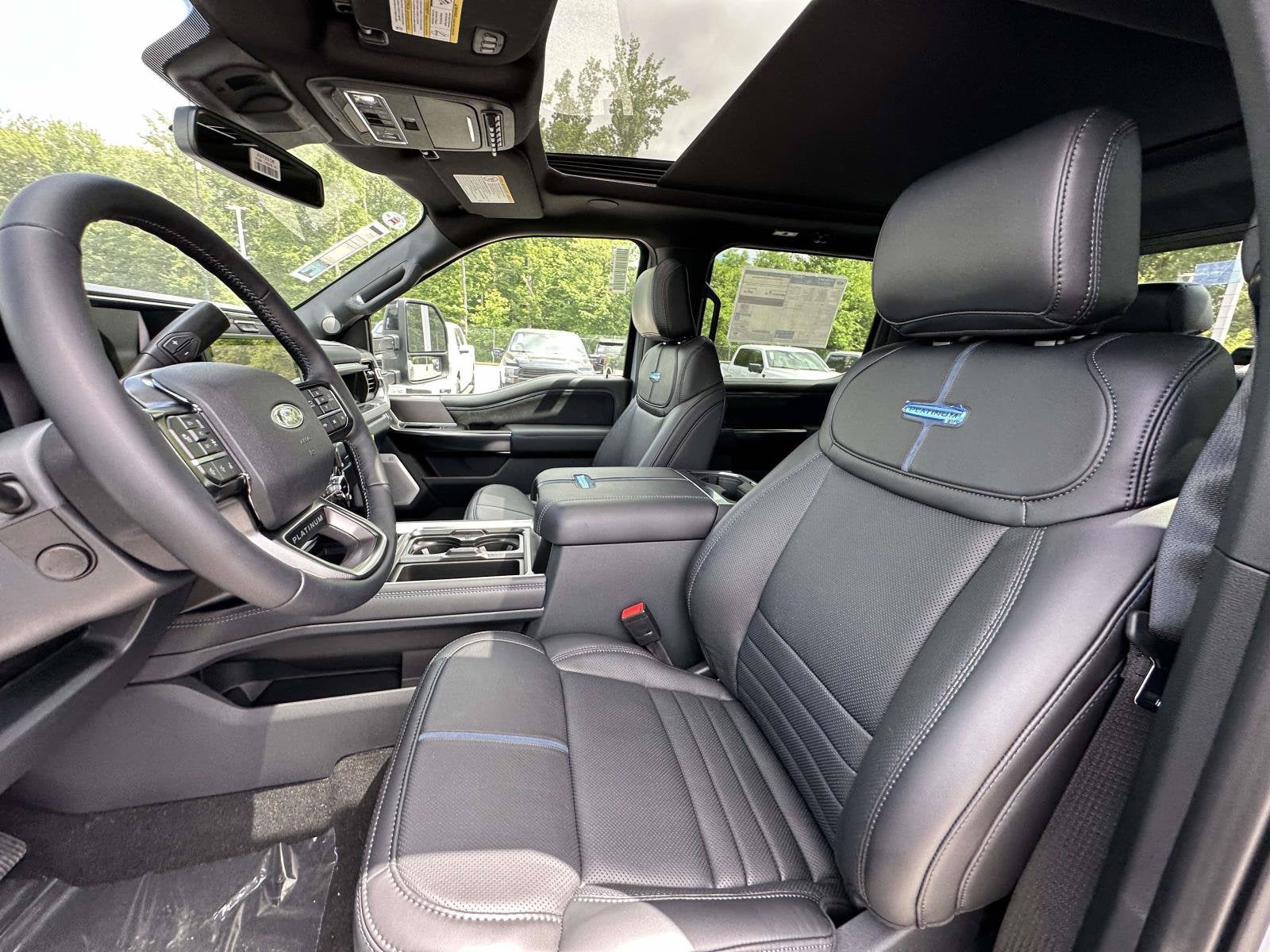 2026 Ford Super Duty F-350 DRW Platinum