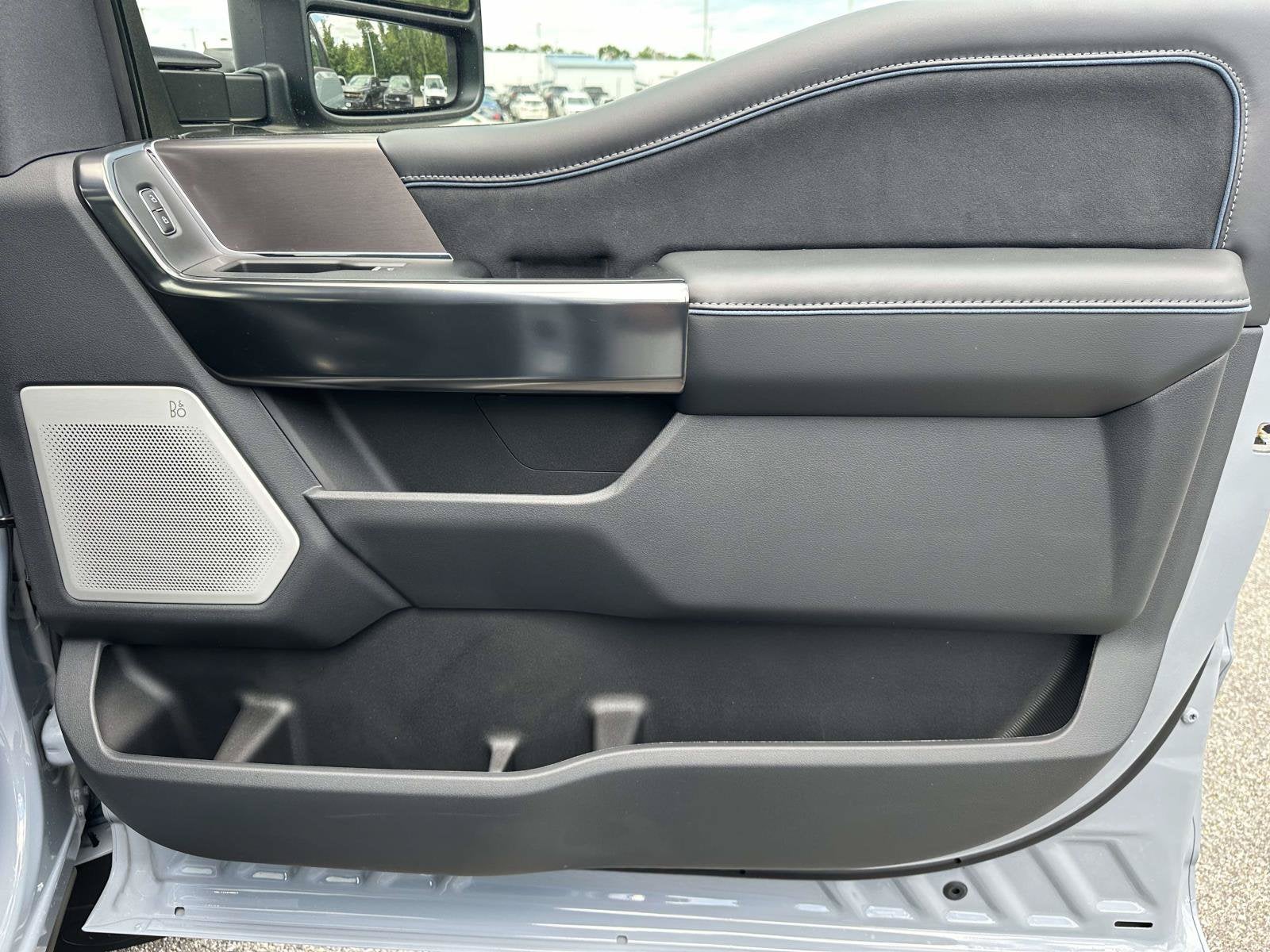 2026 Ford Super Duty F-350 DRW Platinum