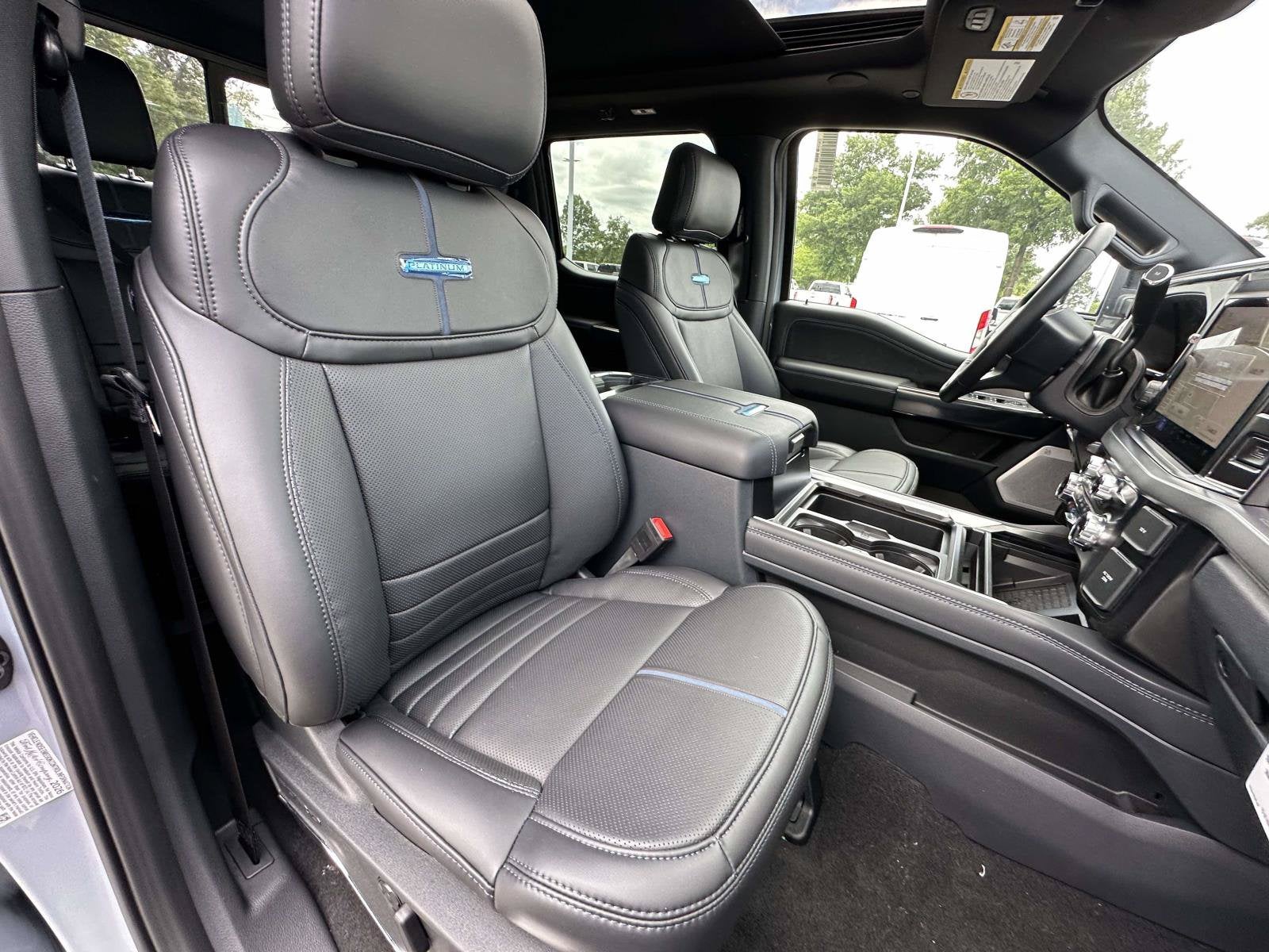 2026 Ford Super Duty F-350 DRW Platinum