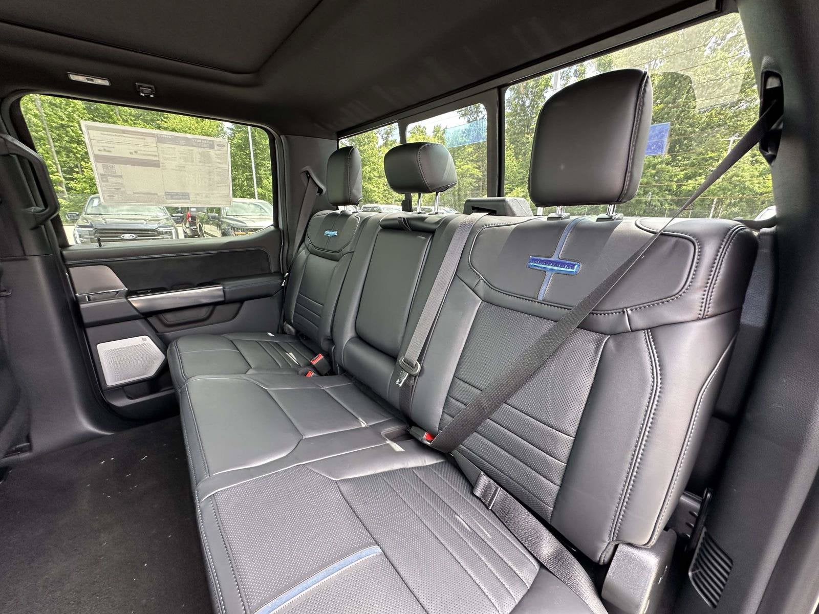 2026 Ford Super Duty F-350 DRW Platinum