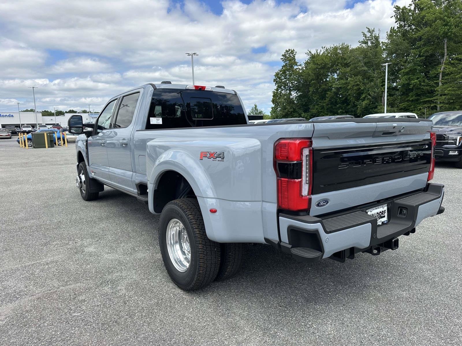 2026 Ford Super Duty F-350 DRW Platinum