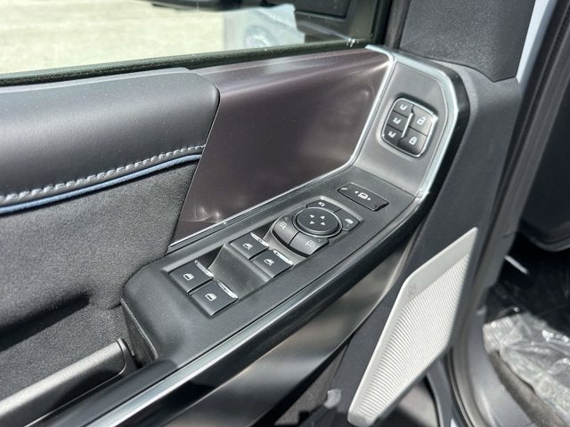 2026 Ford Super Duty F-350 DRW Platinum