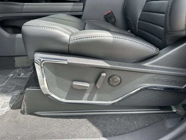 2026 Ford Super Duty F-350 DRW Platinum