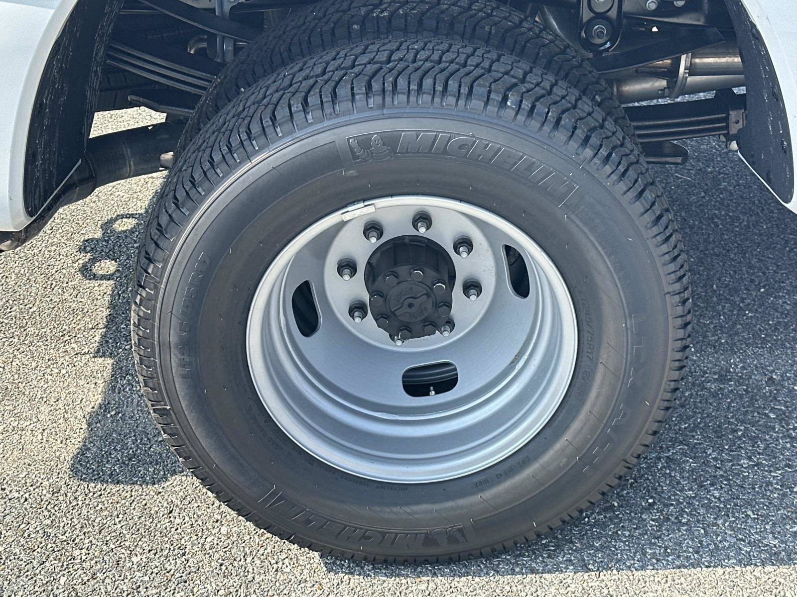 2027 Ford Super Duty F-350 DRW XL