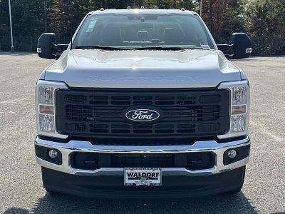 2027 Ford Super Duty F-350 DRW XL