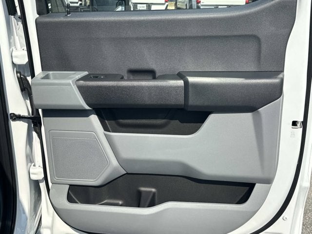 2027 Ford Super Duty F-350 DRW XL