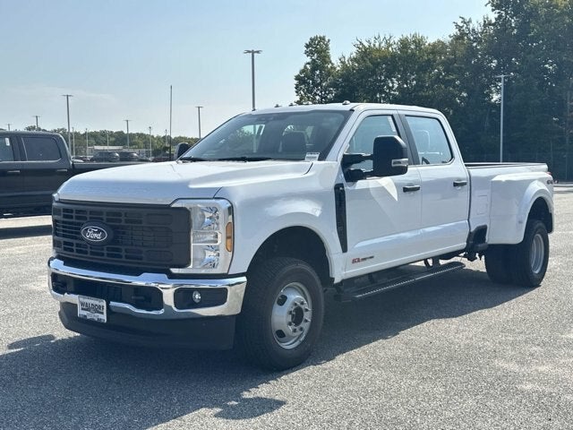 2027 Ford Super Duty F-350 DRW XL