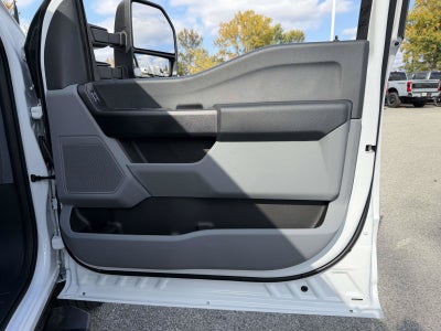 2027 Ford Super Duty F-350 DRW XL