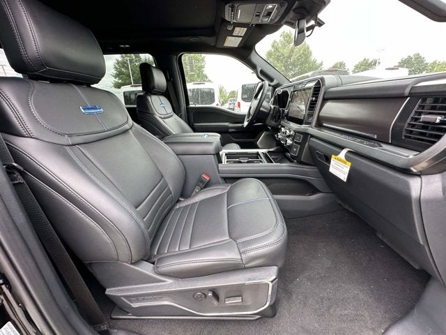2026 Ford Super Duty F-350 DRW Platinum