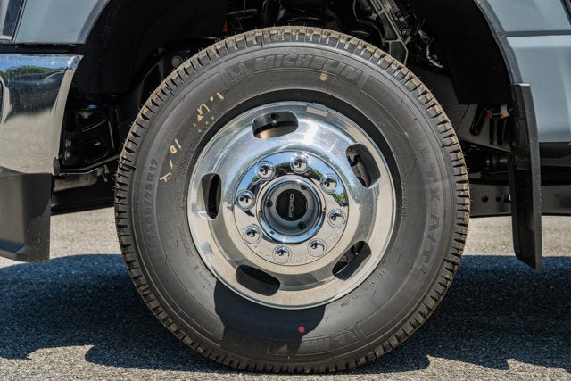 2026 Ford Super Duty F-350 DRW LARIAT