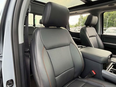 2026 Ford Super Duty F-350 DRW LARIAT