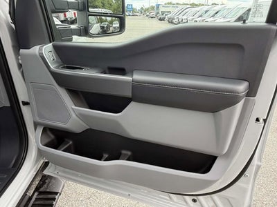 2026 Ford Super Duty F-350 DRW XLT