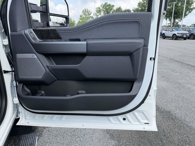 2026 Ford Super Duty F-350 DRW LARIAT
