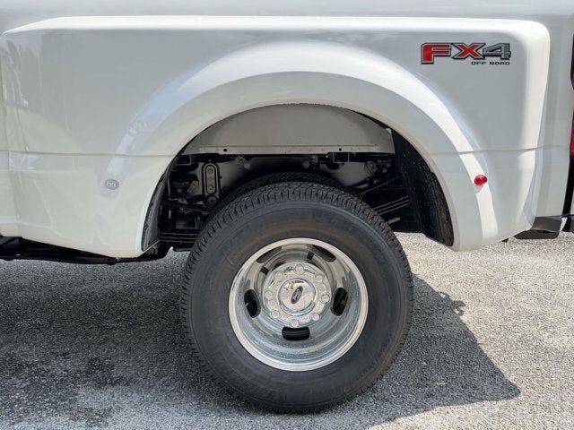 2026 Ford Super Duty F-350 DRW LARIAT