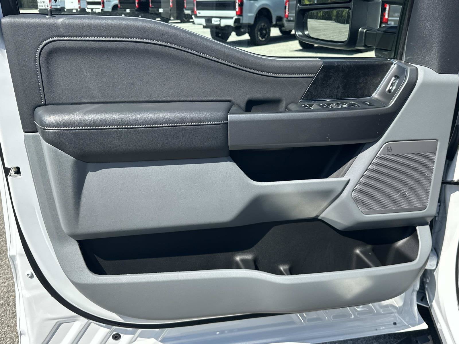2026 Ford Super Duty F-350 DRW XLT